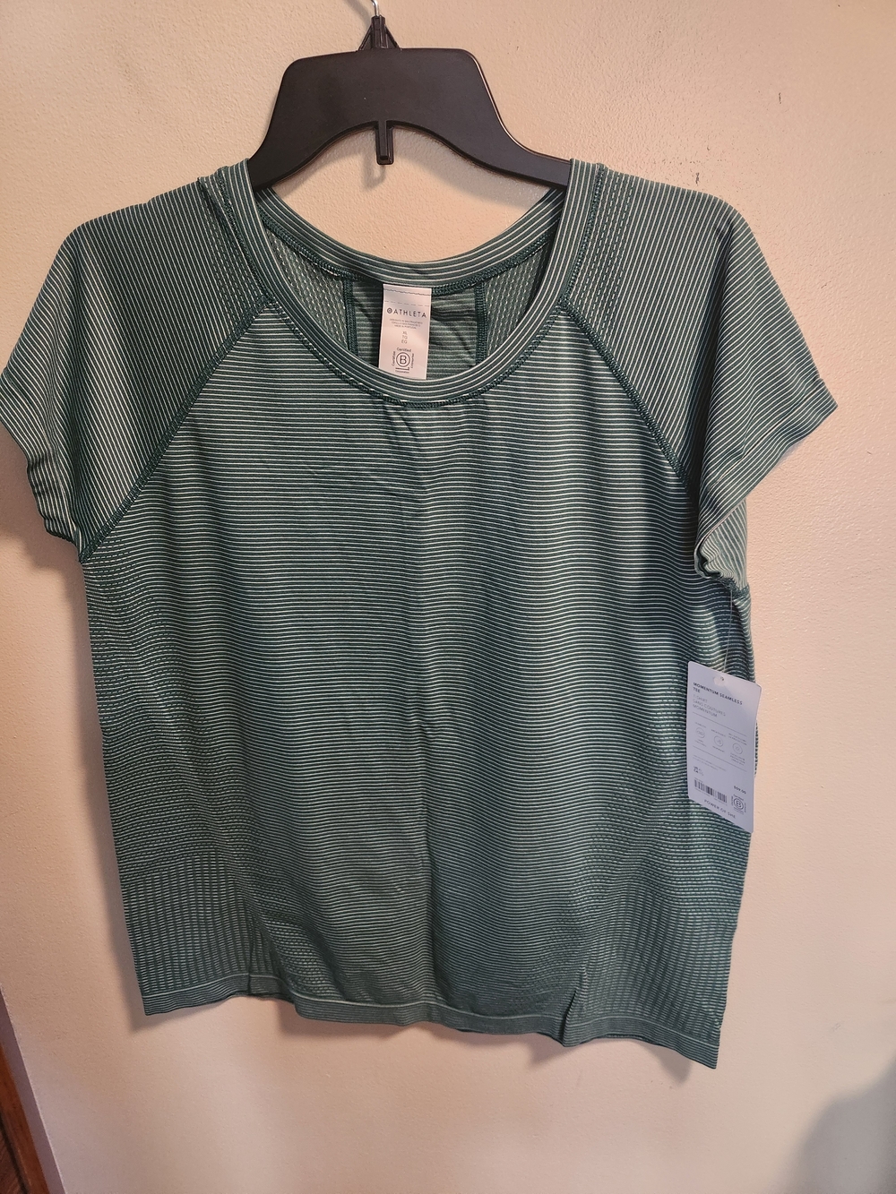 NWT Athleta Momentum Seamless Tee